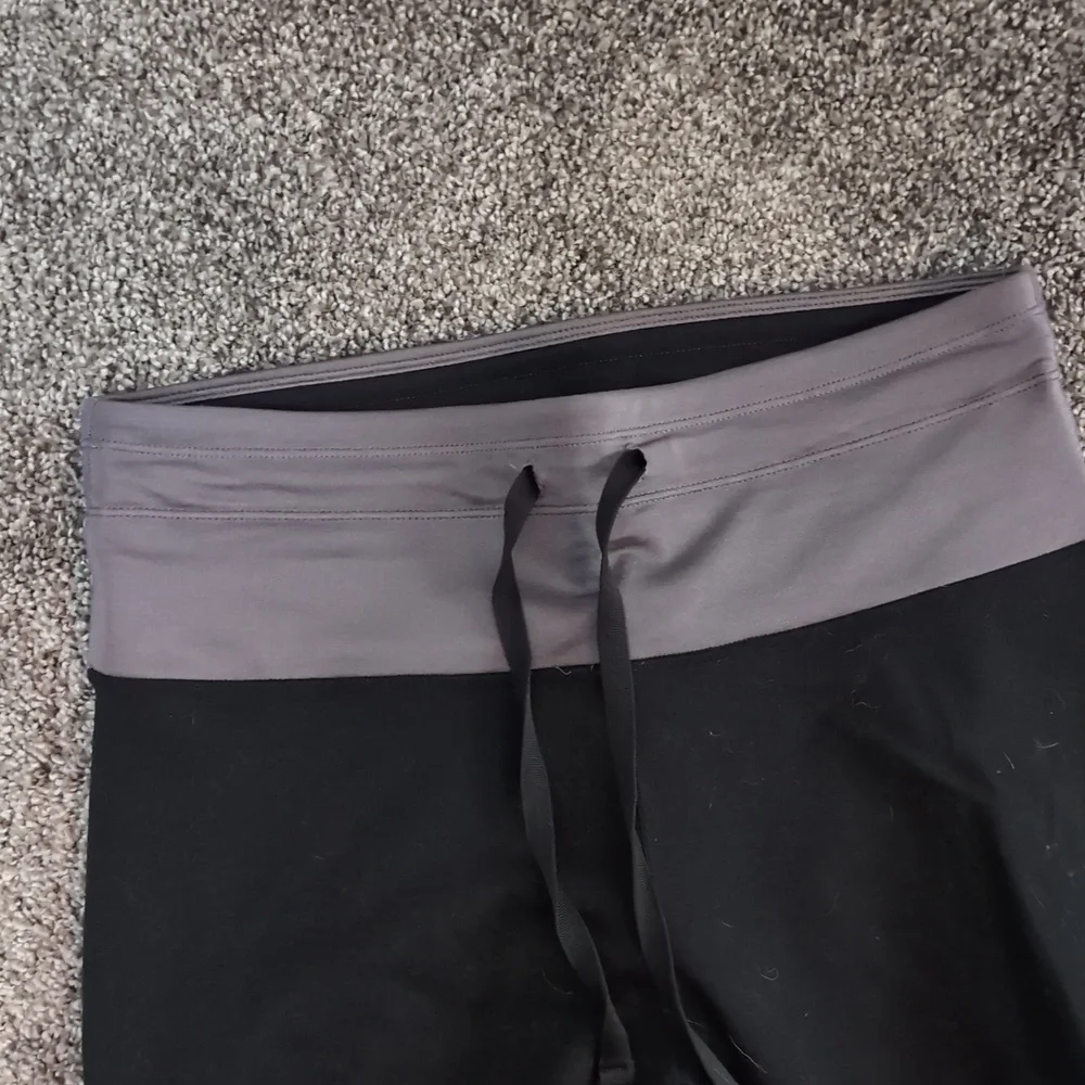 Fabletics Black and Gray Leggings - Picture 4 of 5